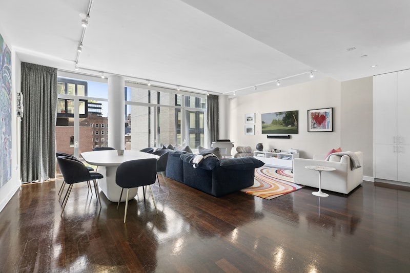 520 West 19th Street 6C, Chelsea, Downtown, NYC - 3 Bedrooms  
2.5 Bathrooms  
5 Rooms - 