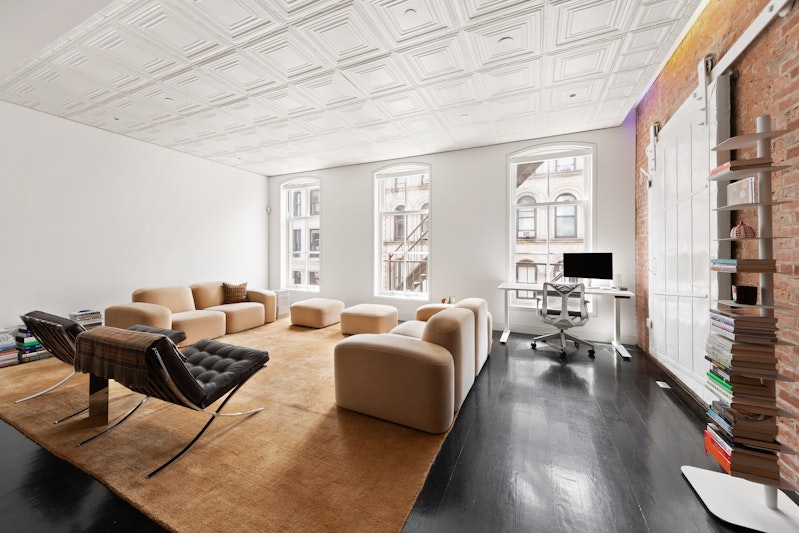 40 Walker Street 4, Tribeca, Downtown, NYC - 2 Bedrooms  
2 Bathrooms  
5 Rooms - 