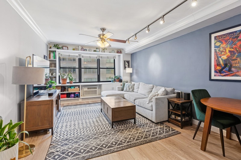 330 Third Avenue 15H, Kips Bay, Downtown, NYC - 1 Bedrooms  
1 Bathrooms  
3 Rooms - 