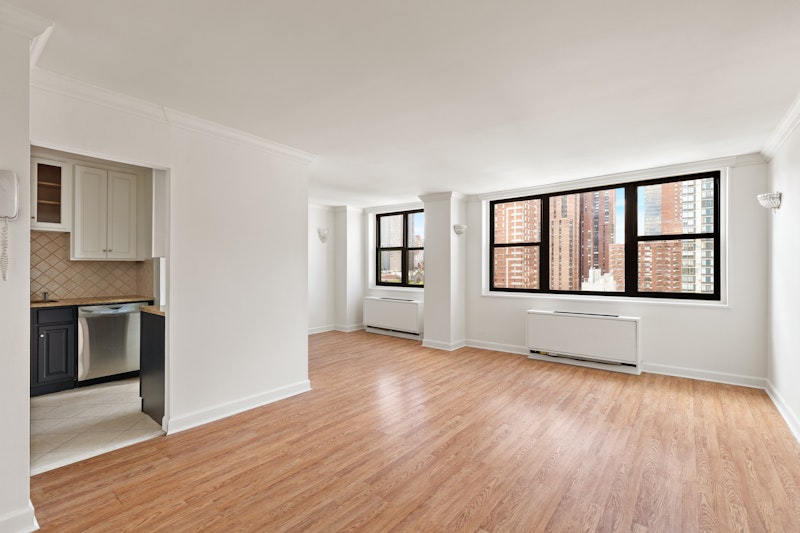 340 East 93rd Street 16M, Upper East Side, Upper East Side, NYC - 2 Bedrooms  
2 Bathrooms  
4.5 Rooms - 