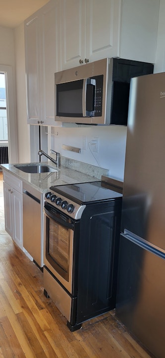 630 East 9th Street 20, East Village, Downtown, NYC - 2 Bedrooms  
1 Bathrooms  
4 Rooms - 