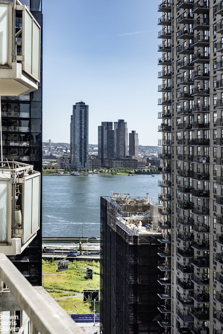 300 East 40th Street Murray Hill New York NY 10016