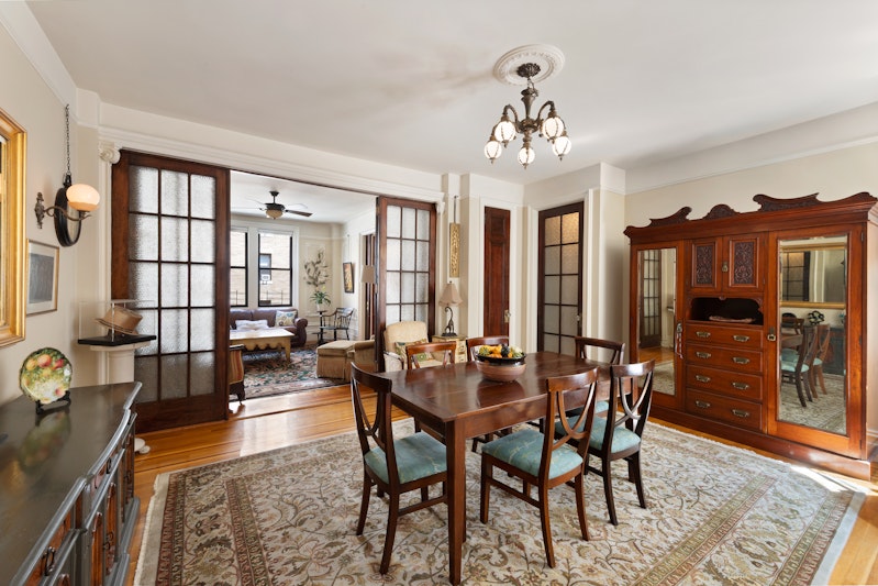 536 West 111th Street 67, Upper West Side, Upper West Side, NYC - 3 Bedrooms  
2 Bathrooms  
7 Rooms - 