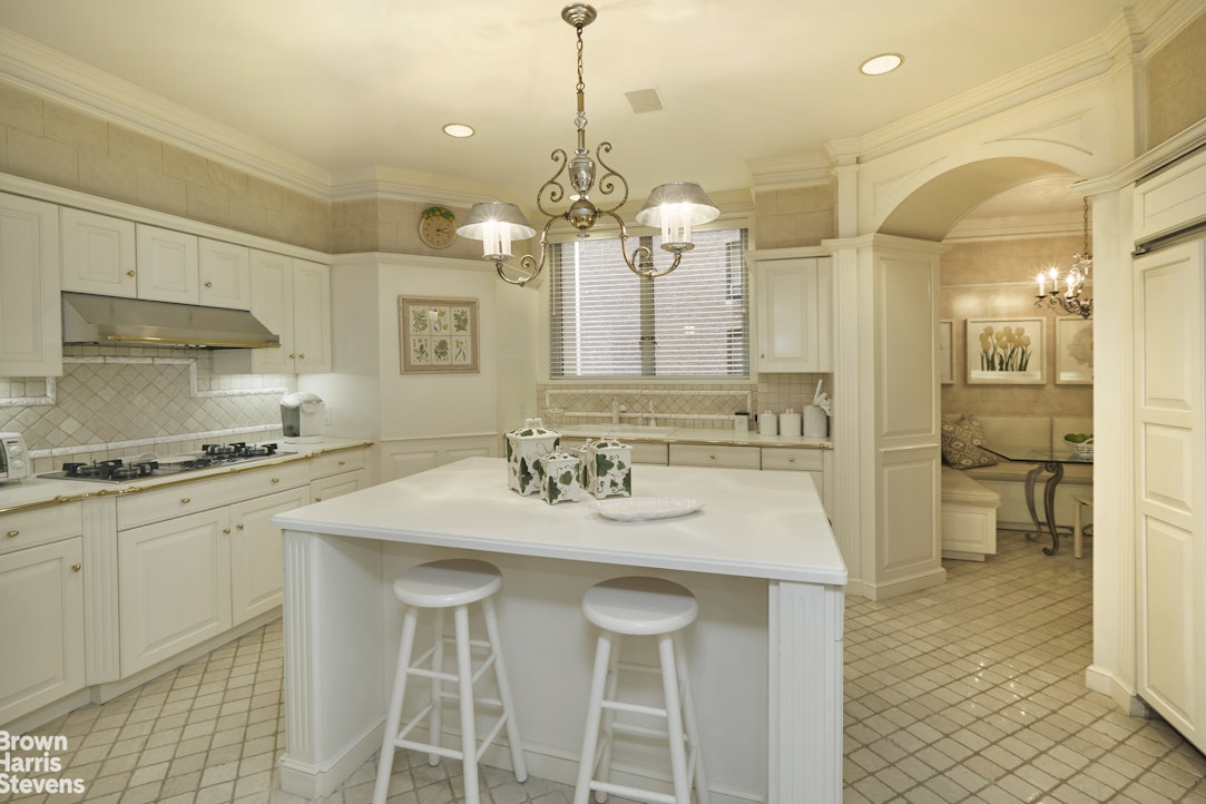 960 Park Avenue 2NDFLE Upper East Side New York NY 10028