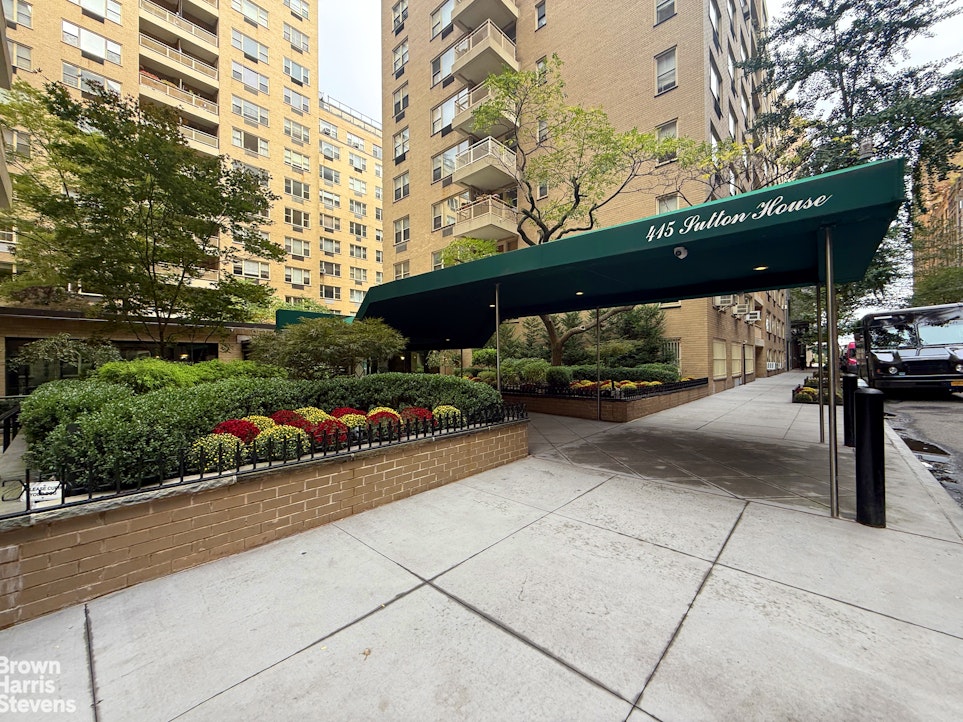 415 East 52nd Street Beekman Place New York NY 10022
