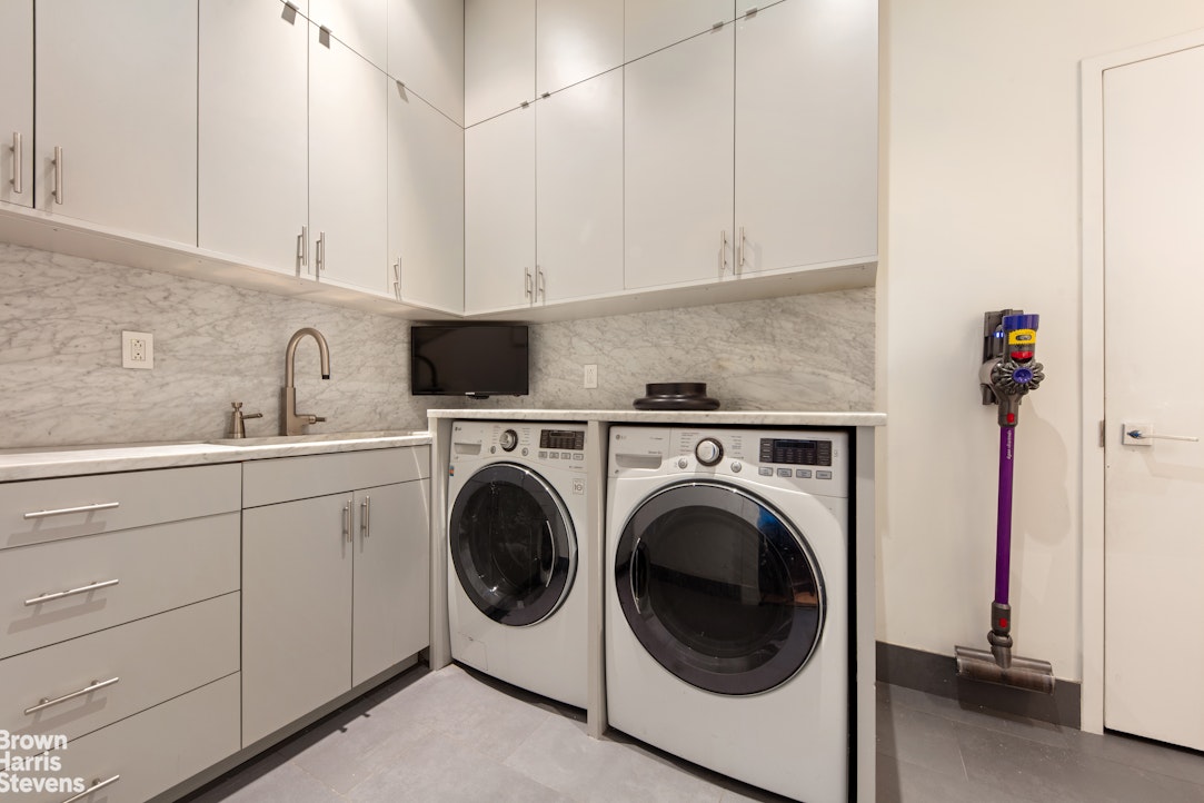 7 East 17th Street PHS Flatiron District New York NY 10003