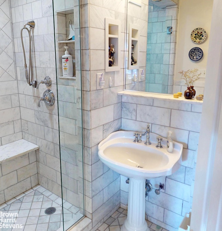 2244 Bronx Park East 1B Pelham Parkway Bronx NY 10467