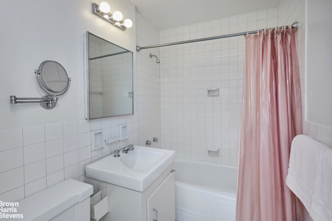 75 East End Avenue Upper East Side New York NY 10028