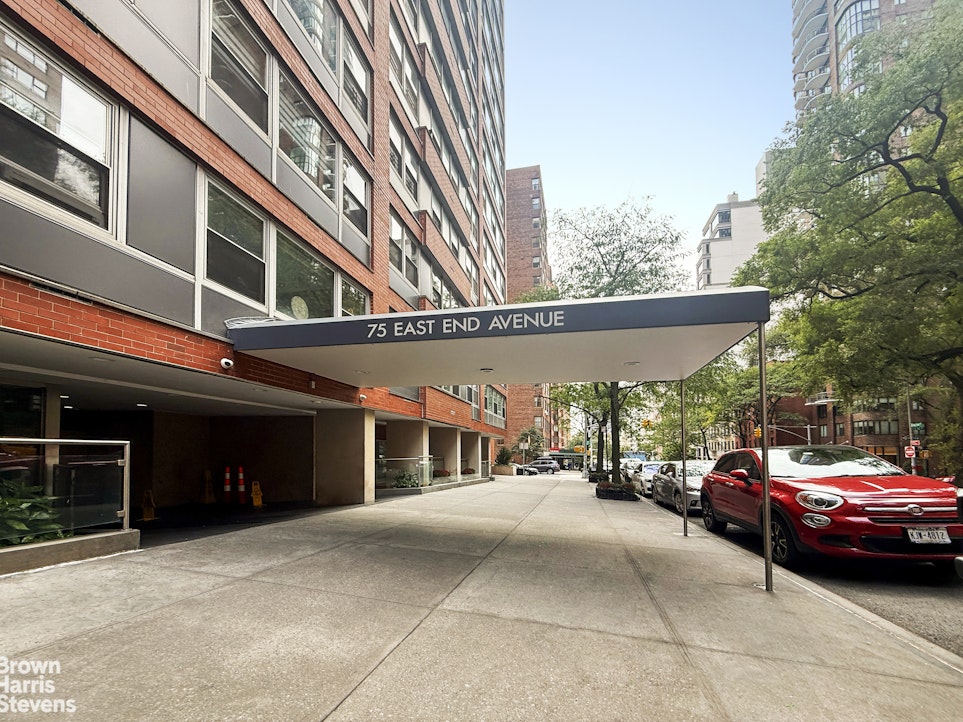 75 East End Avenue Upper East Side New York NY 10028