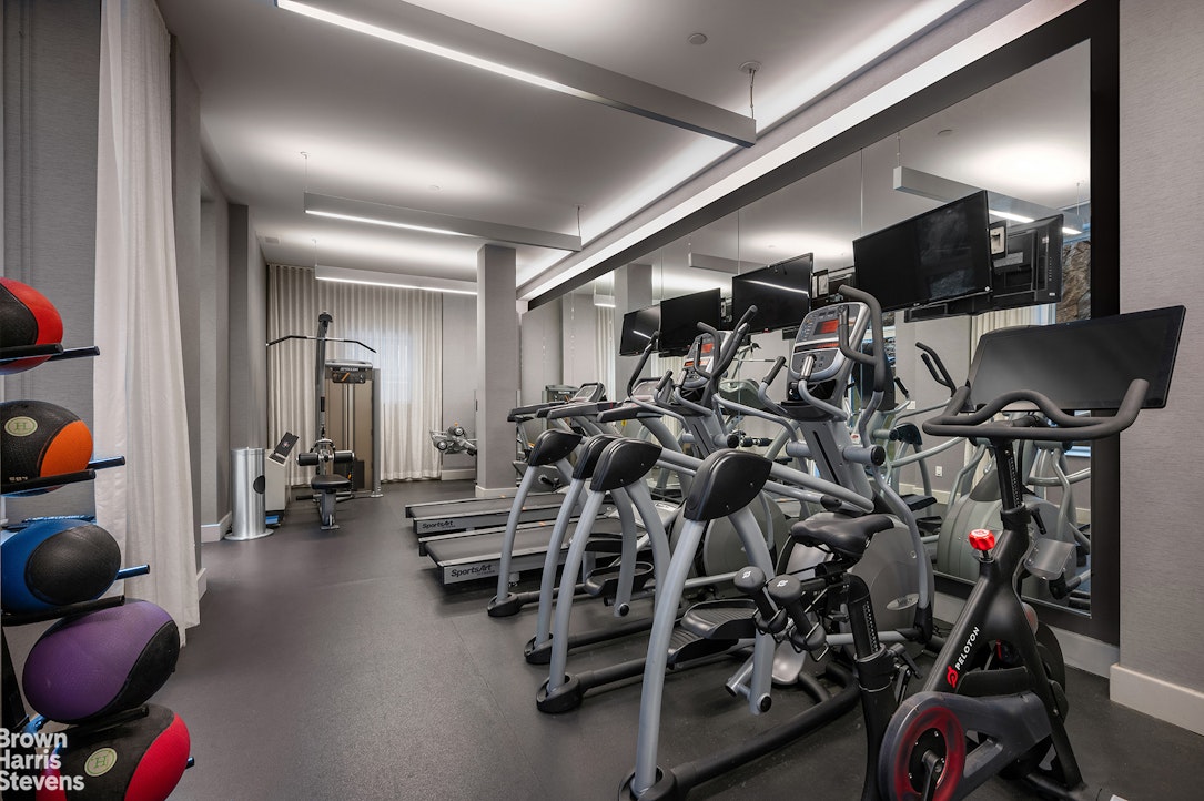 432 West 52nd Street Clinton New York NY 10019