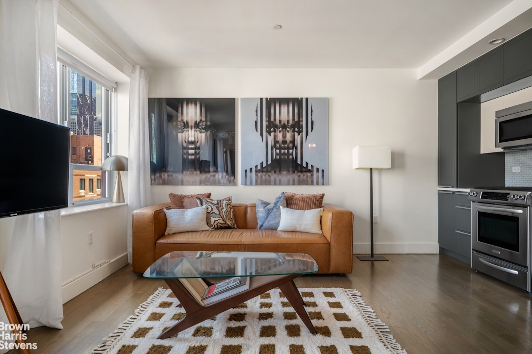 432 West 52nd Street Clinton New York NY 10019