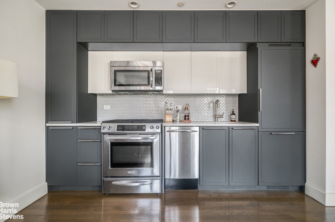 432 West 52nd Street Clinton New York NY 10019