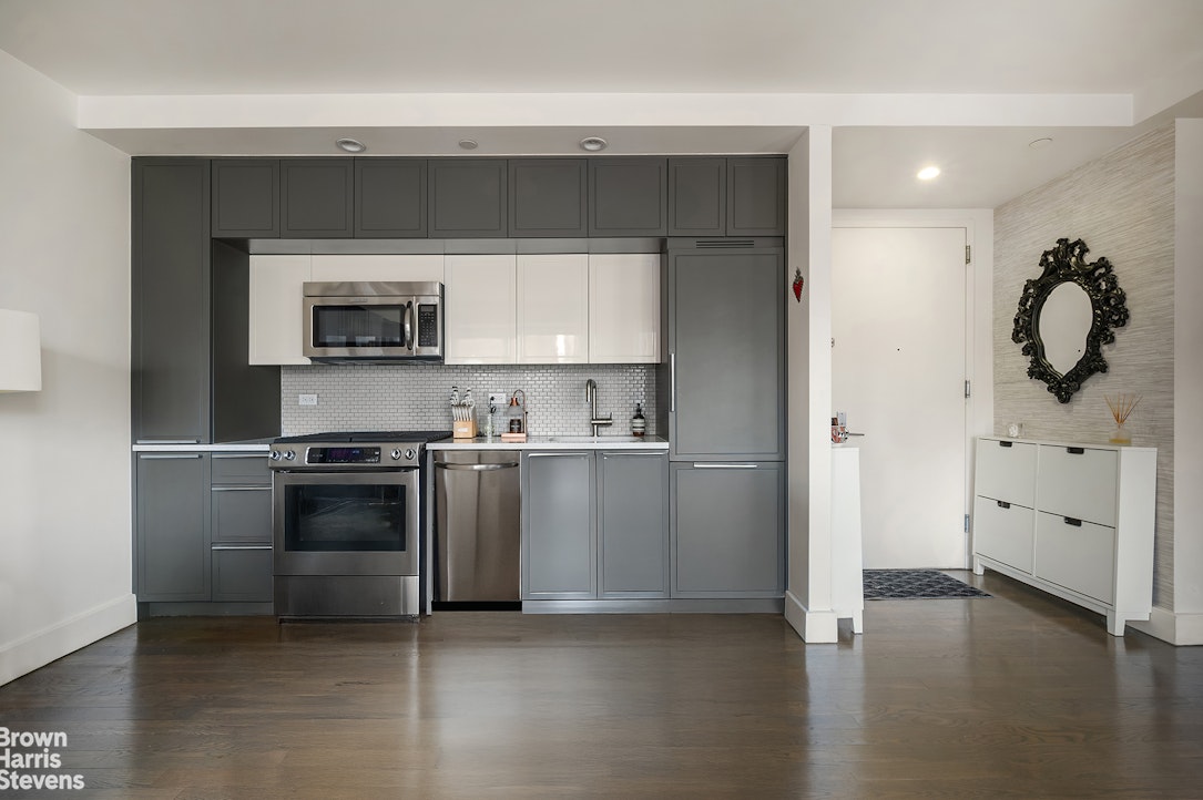 432 West 52nd Street Clinton New York NY 10019