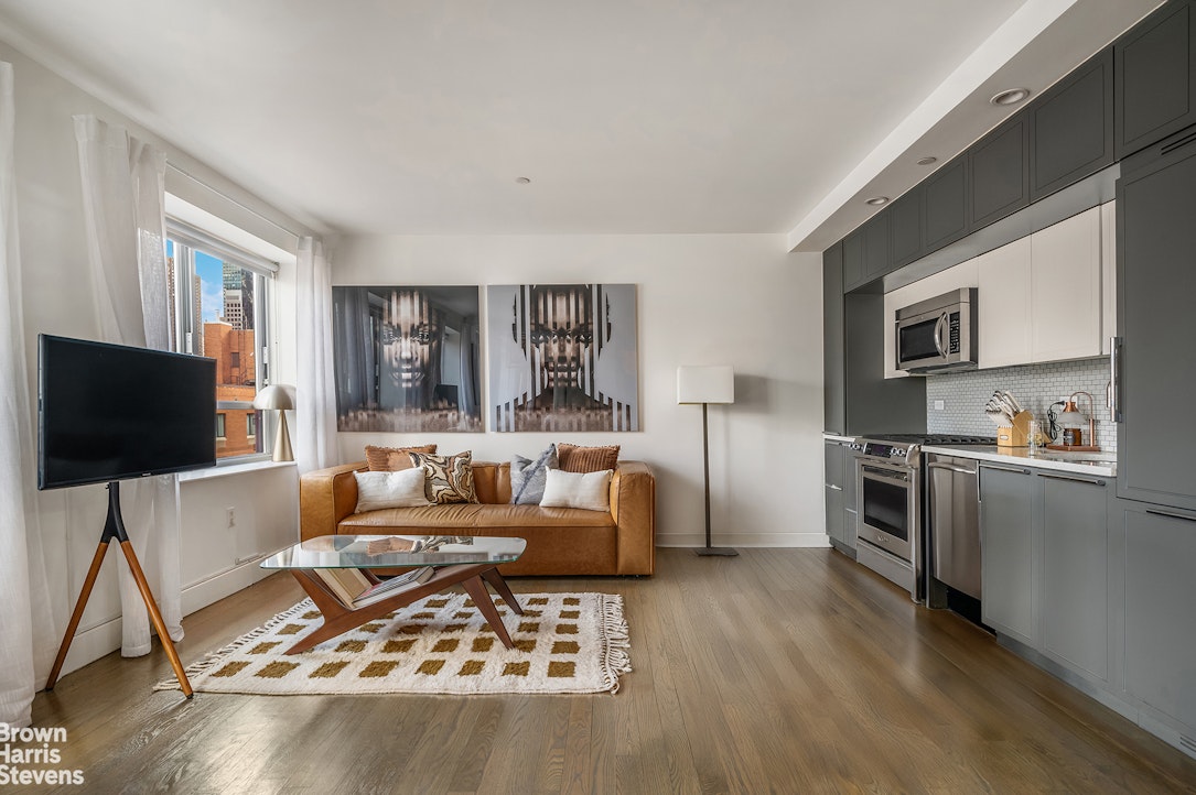 432 West 52nd Street Clinton New York NY 10019