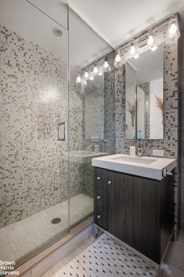 432 West 52nd Street Clinton New York NY 10019