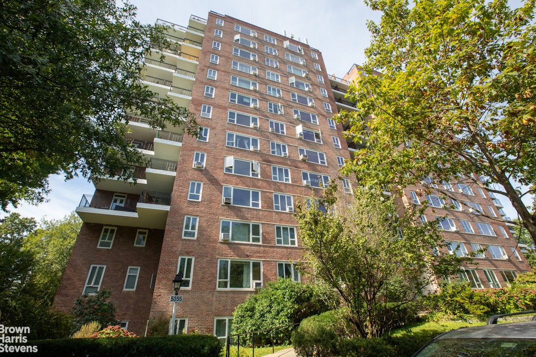 5355 Henry Hudson Parkway West Riverdale Bronx NY 10471