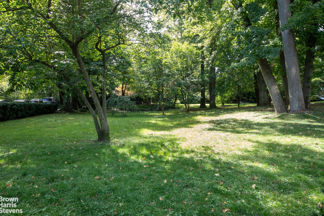 5355 Henry Hudson Parkway West Riverdale Bronx NY 10471