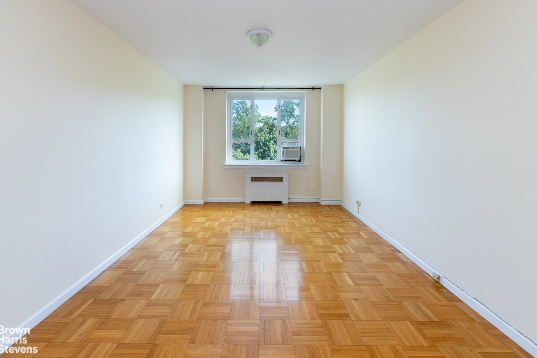 5355 Henry Hudson Parkway West Riverdale Bronx NY 10471