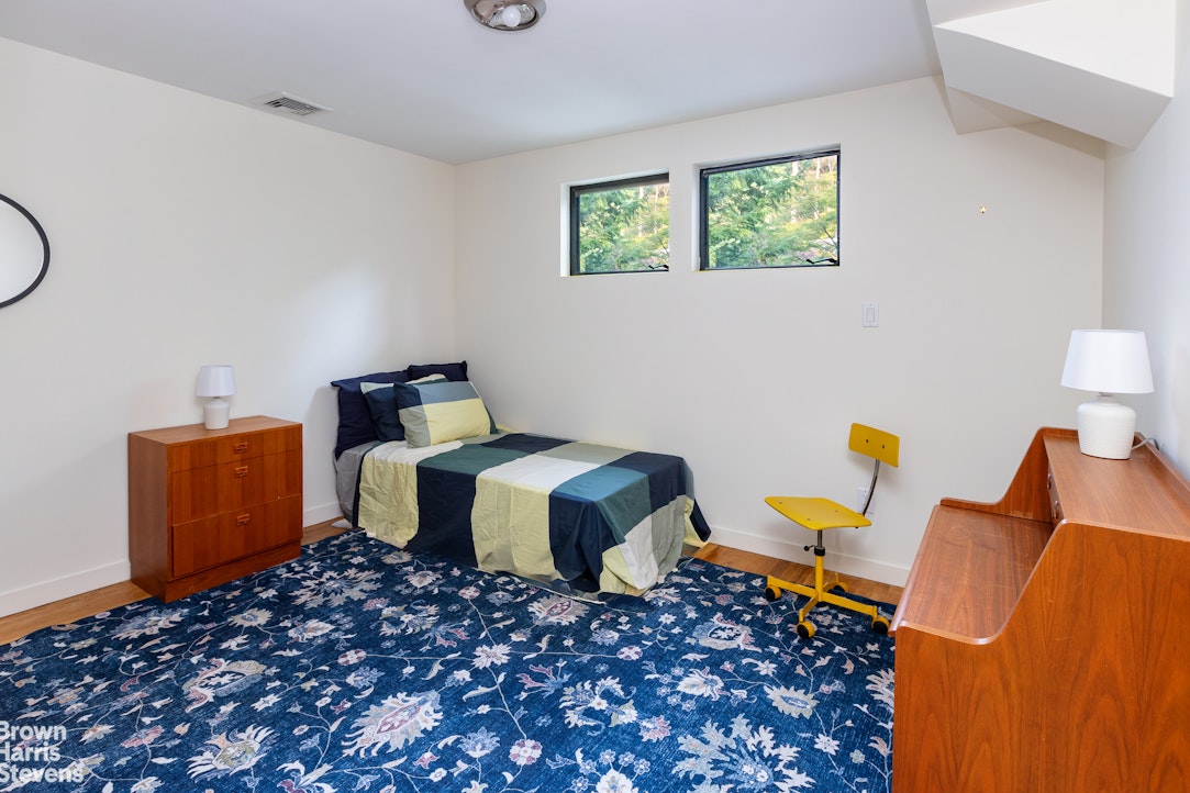 712 Ladd Road North Riverdale Bronx NY 10471