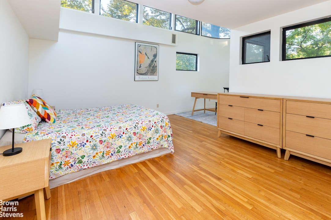 712 Ladd Road North Riverdale Bronx NY 10471