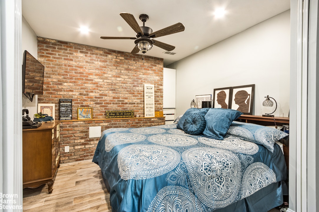 529 West 42nd Street 8N Clinton New York NY 10036