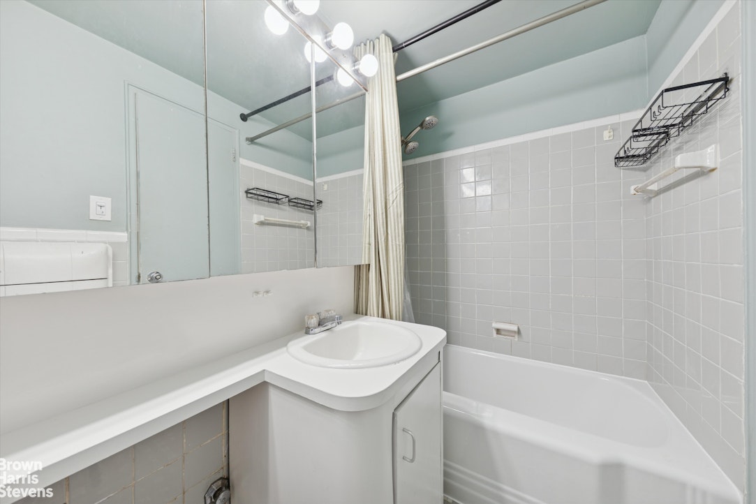 3725 Henry Hudson Parkway West Riverdale Bronx NY 10463