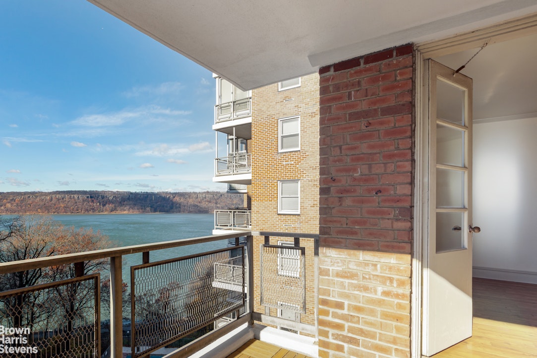 2621 Palisade Avenue 4J Spuyten Duyvil Bronx NY 10463