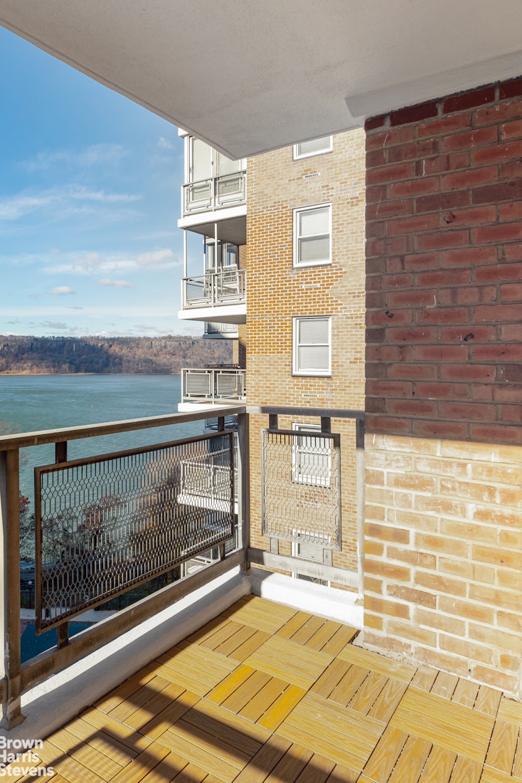 2621 Palisade Avenue 4J Spuyten Duyvil Bronx NY 10463