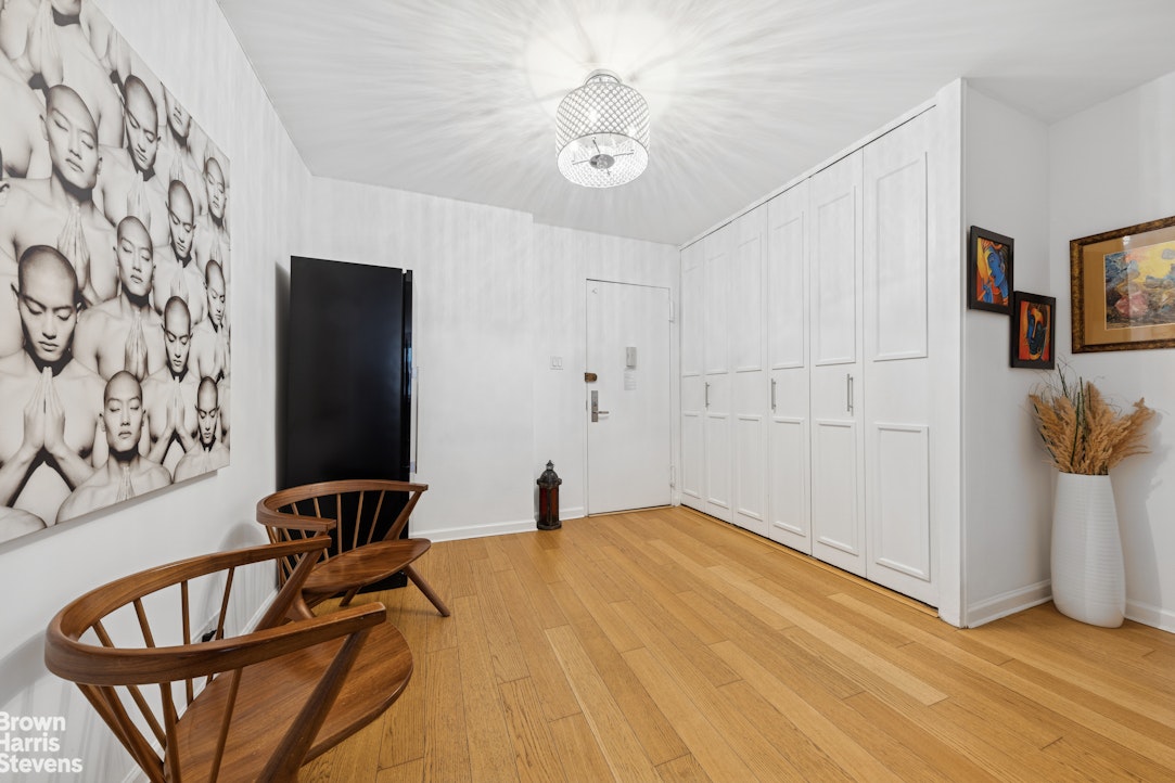 300 East 40th Street Murray Hill New York NY 10016