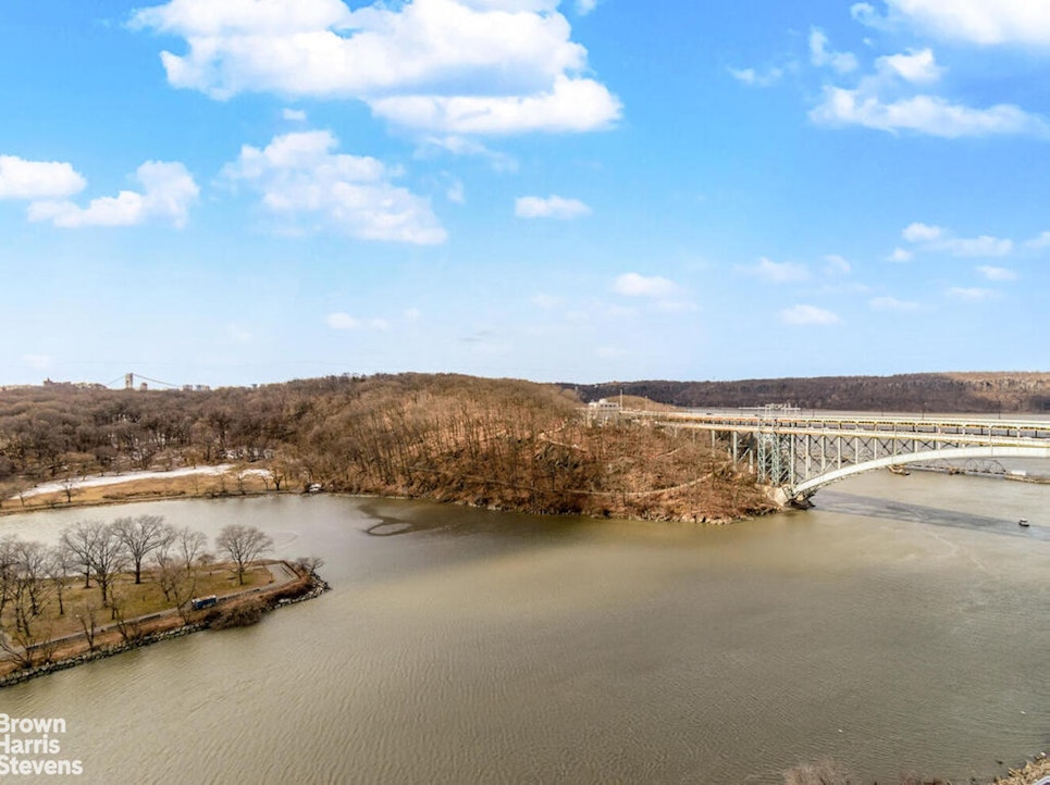 2400 Johnson Avenue 11K Riverdale Bronx NY 10463