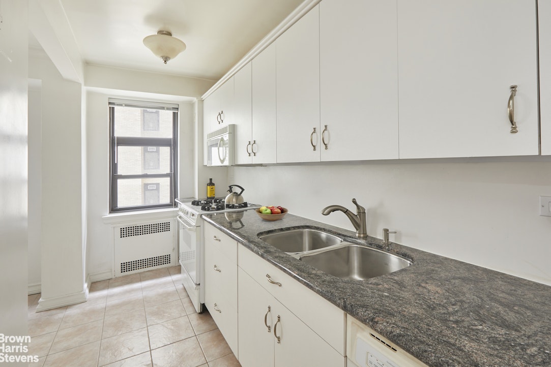 860 Fifth Avenue 8FG Upper East Side New York NY 10065