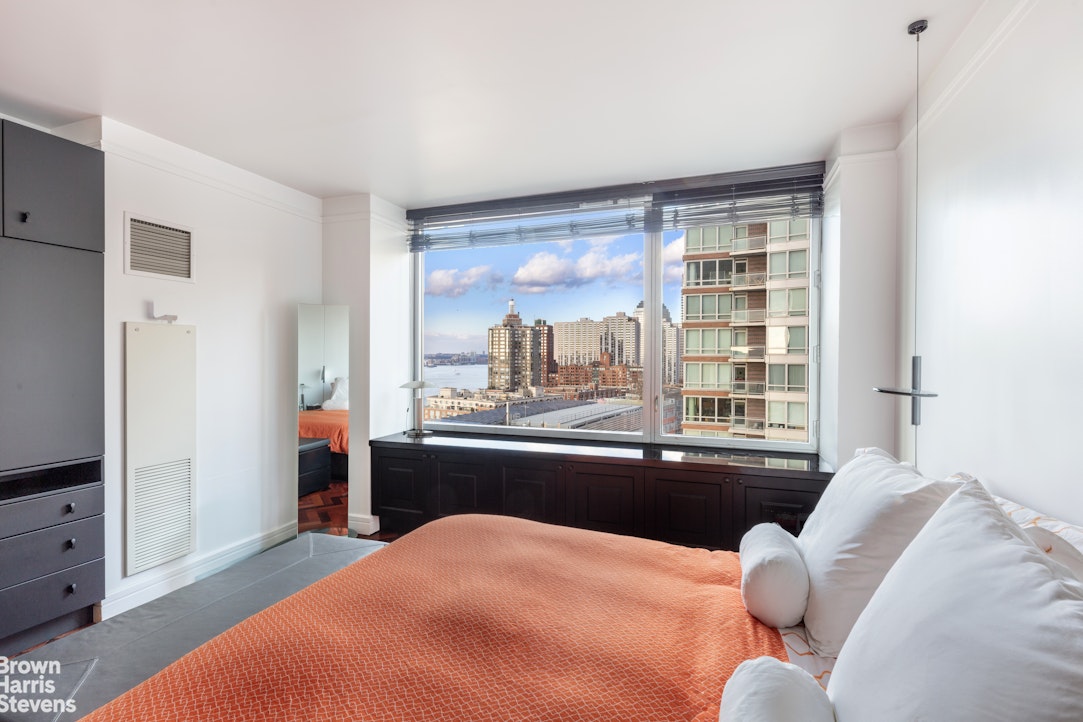 10 Little West Street 17A Battery Park City New York NY 10004