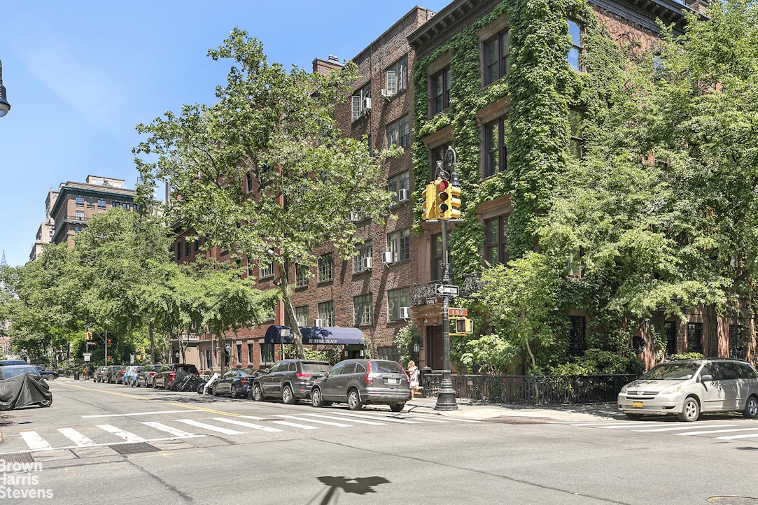 211 East 18th Street 5E Gramercy Park New York NY 10003