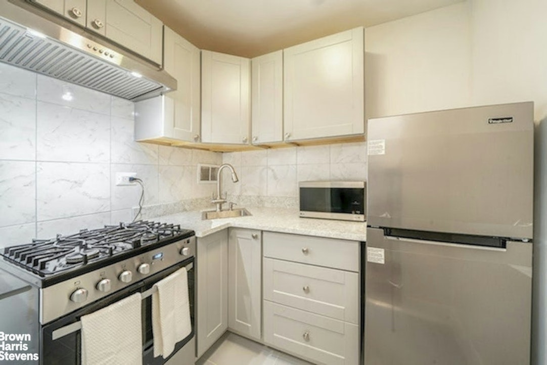 330 East 49th Street 3L Turtle Bay New York NY 10017