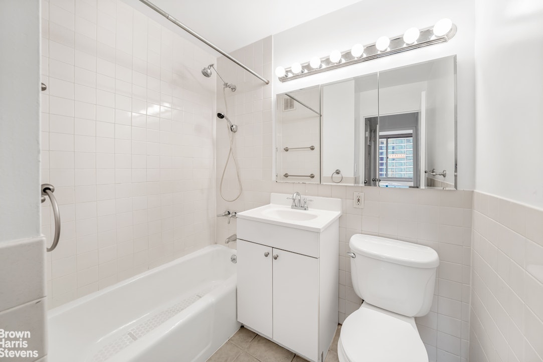 333 East 45th Street 7B Turtle Bay New York NY 10017