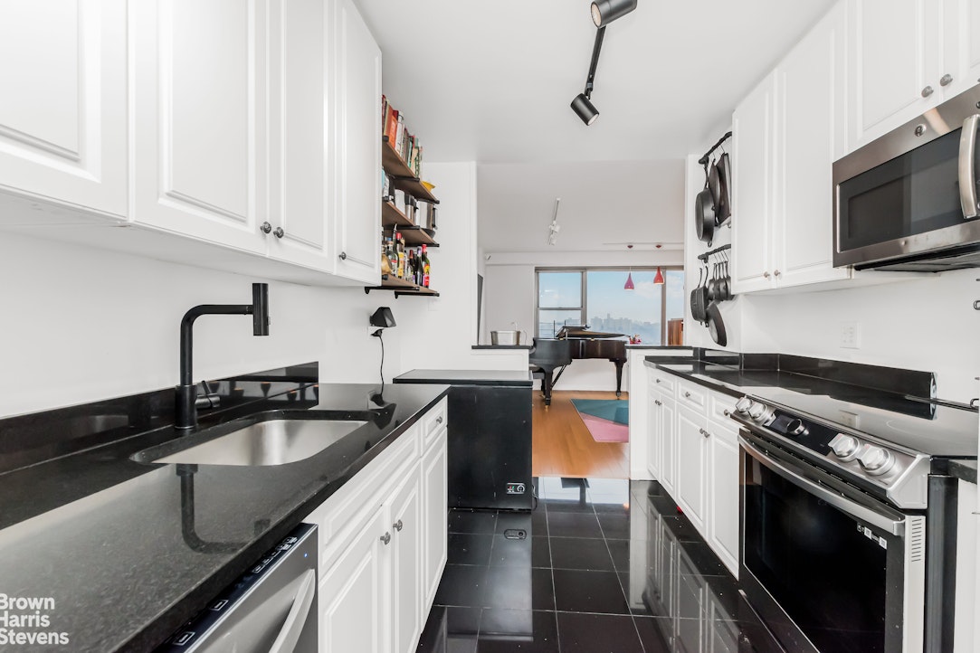 2500 Johnson Avenue 15G Spuyten Duyvil Bronx NY 10463