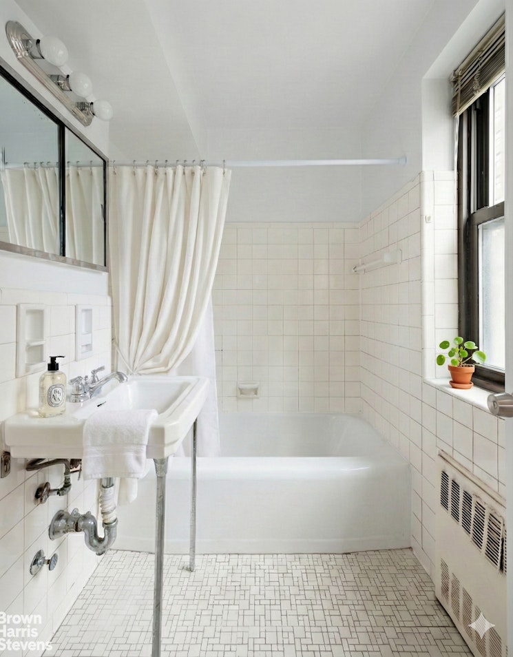 357 East 57th Street 6D Sutton Place New York NY 10022