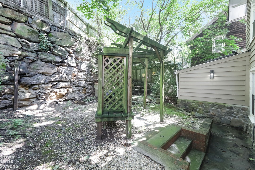 2253 Edsall Avenue Spuyten Duyvil Bronx NY 10463