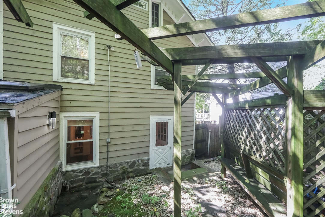 2253 Edsall Avenue Spuyten Duyvil Bronx NY 10463