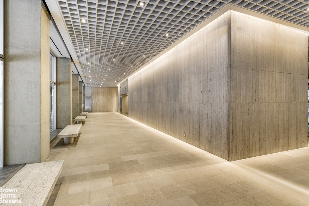 300 East 33rd Street 2LK Kips Bay New York NY 10016