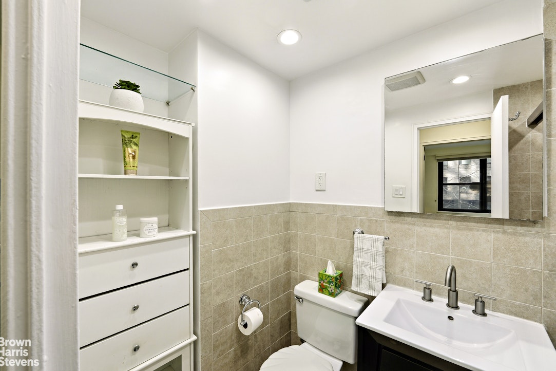 305 East 40th Street 3E Tudor City New York NY 10016