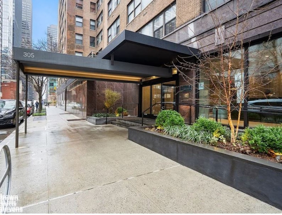 305 East 40th Street 3E Tudor City New York NY 10016