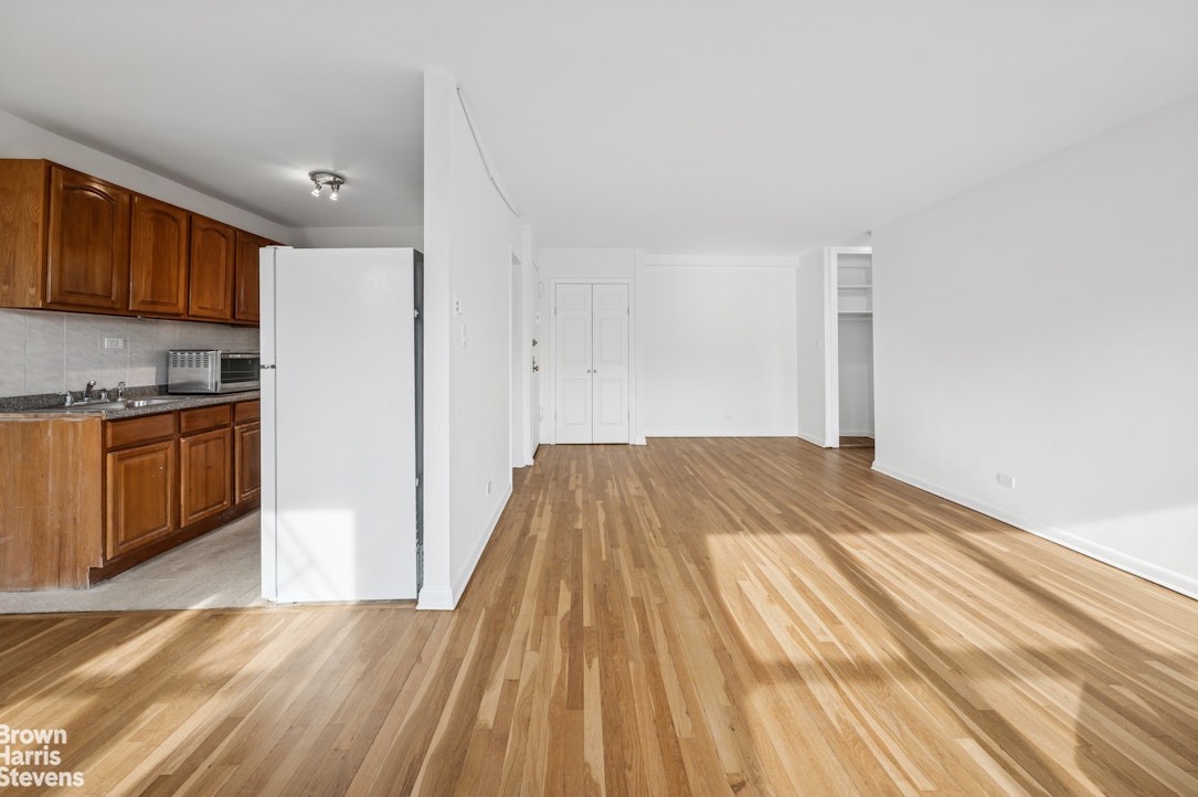 5730 Mosholu Avenue 5F North Riverdale Bronx NY 10471