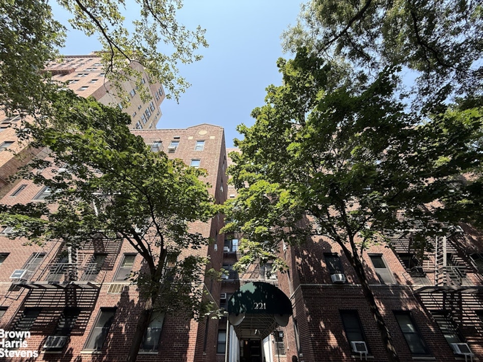 221 East 78th Street 6F Upper East Side New York NY 10075