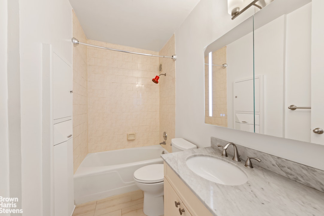 300 East 40th Street 12P Murray Hill New York NY 10016