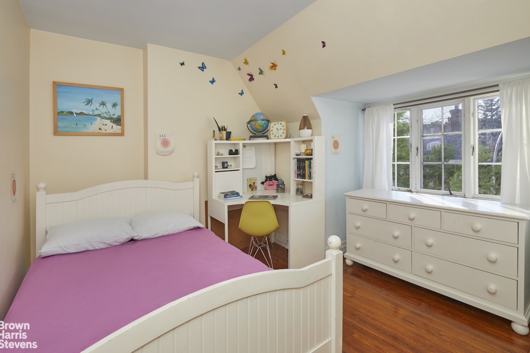 34-29 87th Street Jackson Heights Queens NY 11372