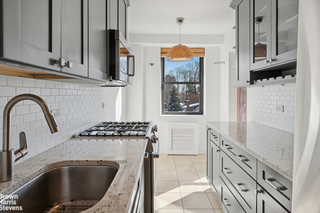 3103 Fairfield Avenue 5D Spuyten Duyvil Bronx NY 10463