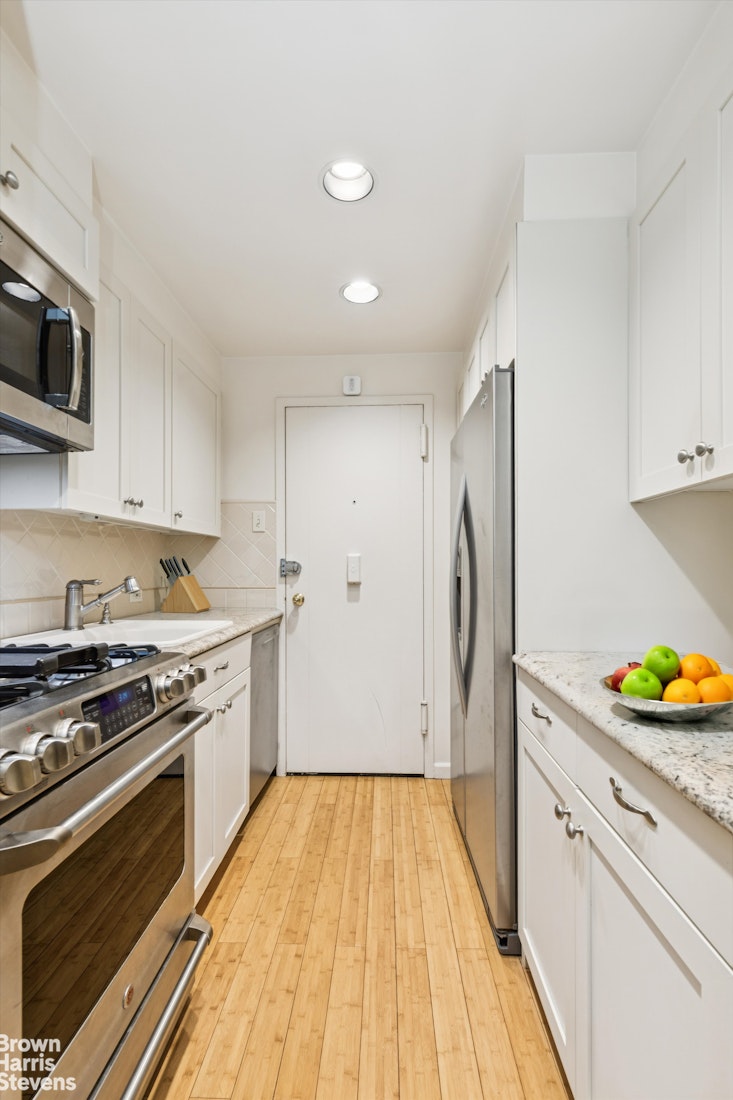 60 Sutton Place South 3HS Sutton Place New York NY 10022