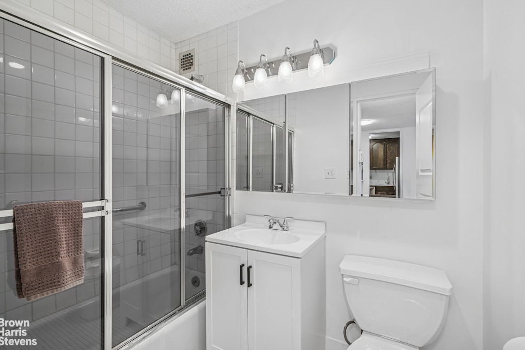 132 East 35th Street Murray Hill New York NY 10016