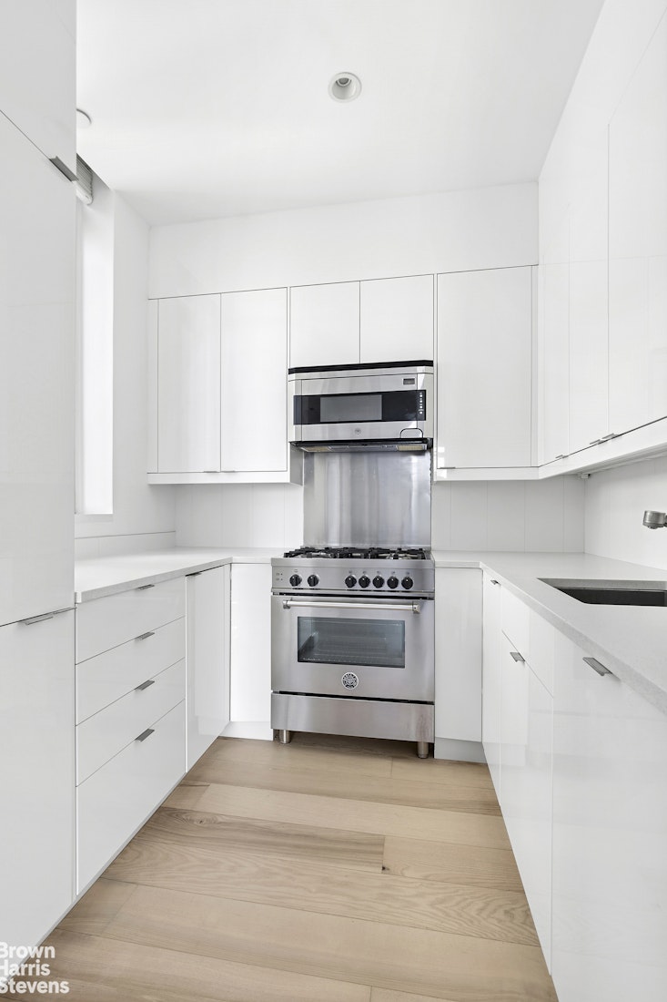 236 East 47th Street 16C Turtle Bay New York NY 10017